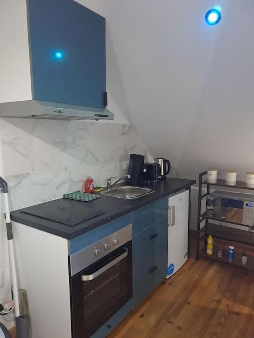T2 / 24h Du Mans / Circuit / Karting / Antares / Boulerie Jump / Stade De Foot Apartment
